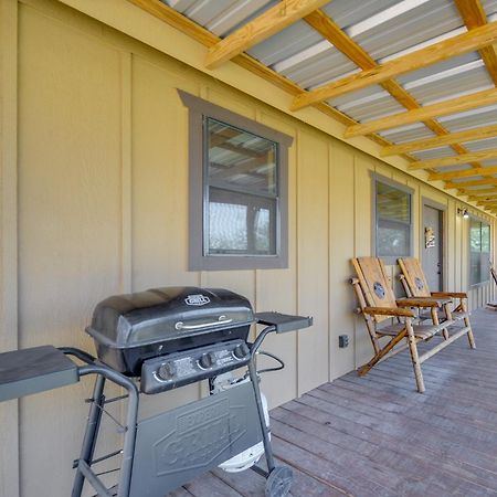 Rustic-Chic Country Cabin - 10 Mi To Main Street! فريدريكسبيرغ المظهر الخارجي الصورة