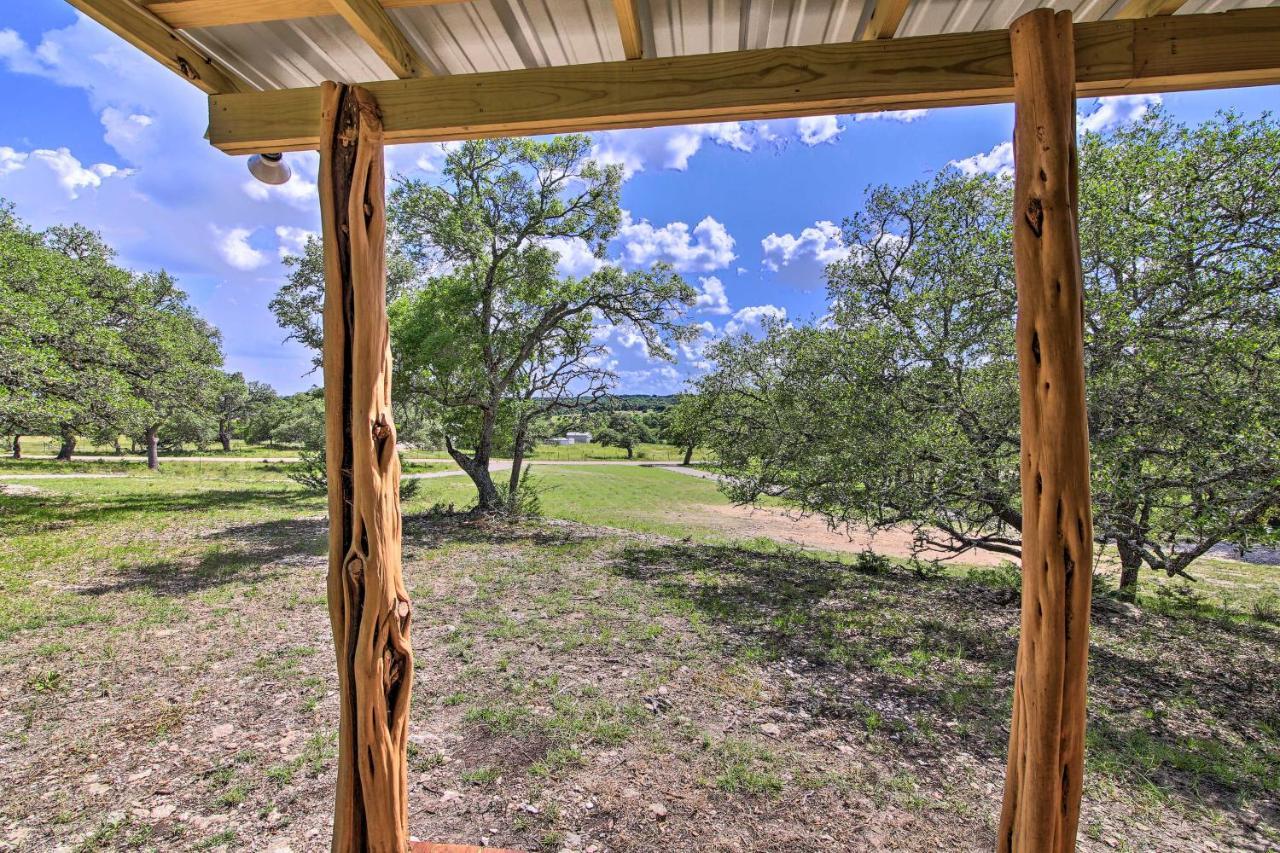 Rustic-Chic Country Cabin - 10 Mi To Main Street! فريدريكسبيرغ المظهر الخارجي الصورة