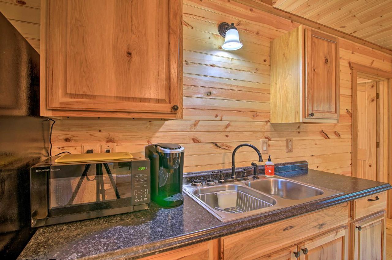 Rustic-Chic Country Cabin - 10 Mi To Main Street! فريدريكسبيرغ المظهر الخارجي الصورة