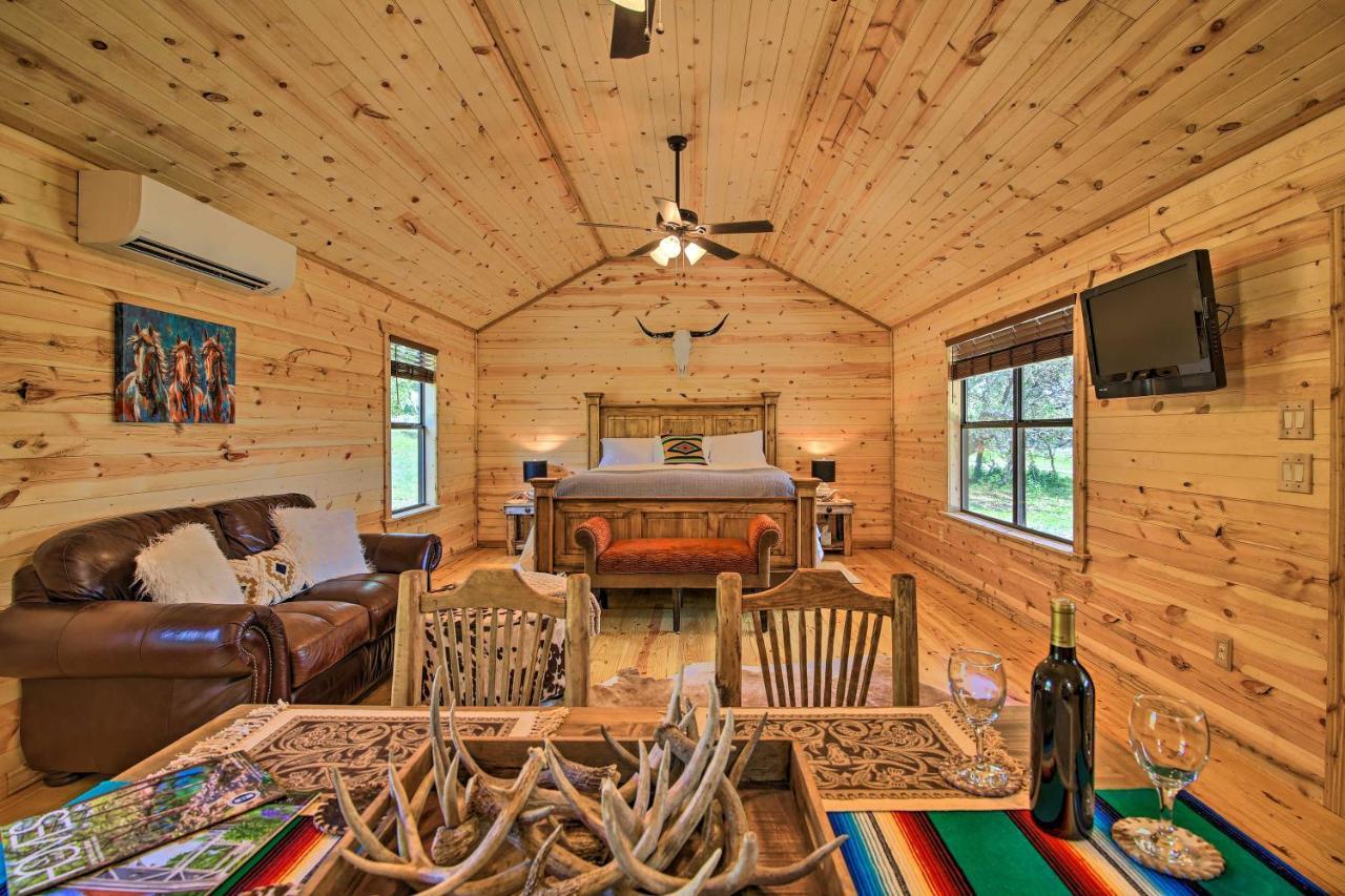 Rustic-Chic Country Cabin - 10 Mi To Main Street! فريدريكسبيرغ المظهر الخارجي الصورة