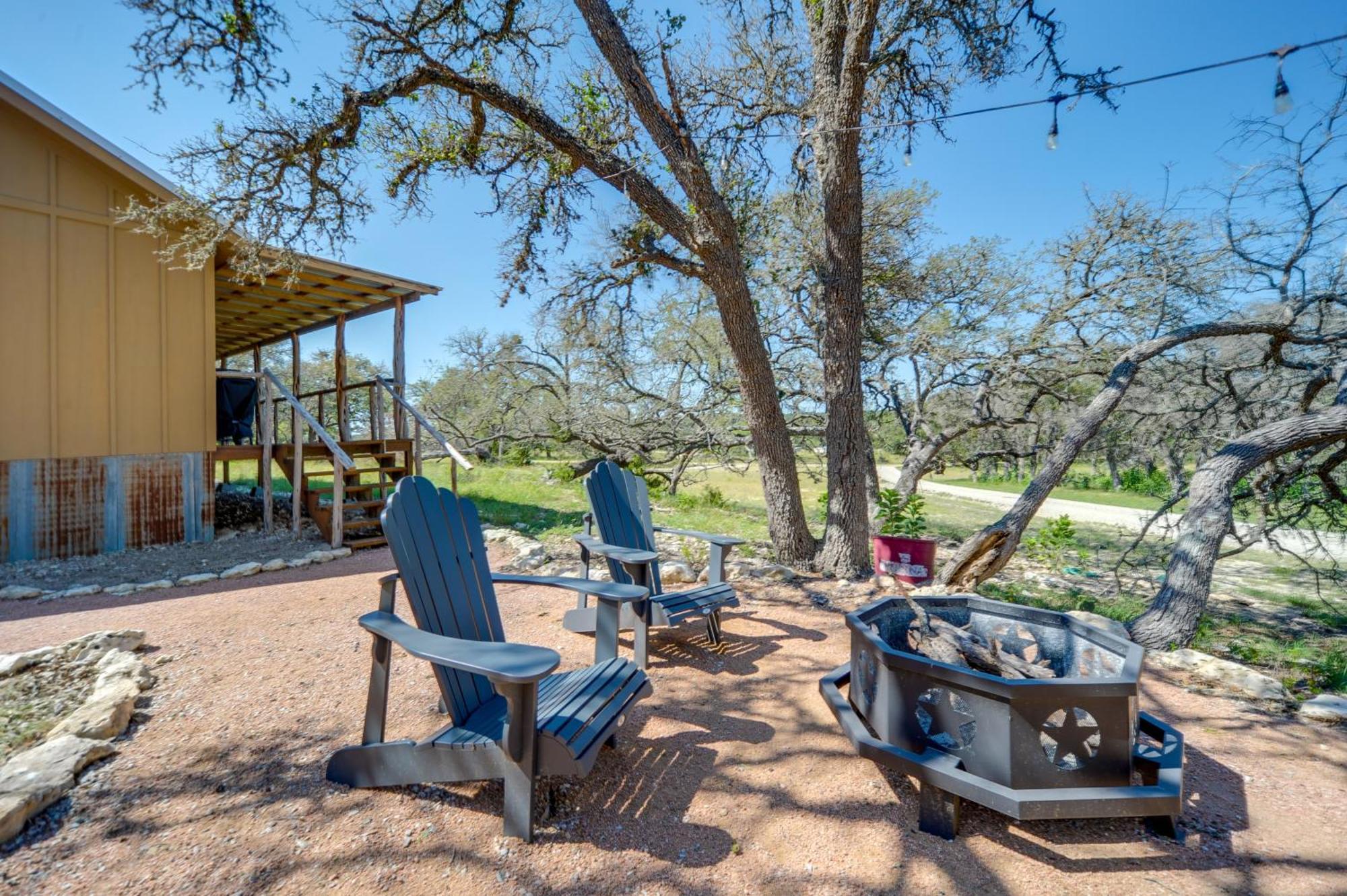 Rustic-Chic Country Cabin - 10 Mi To Main Street! فريدريكسبيرغ المظهر الخارجي الصورة